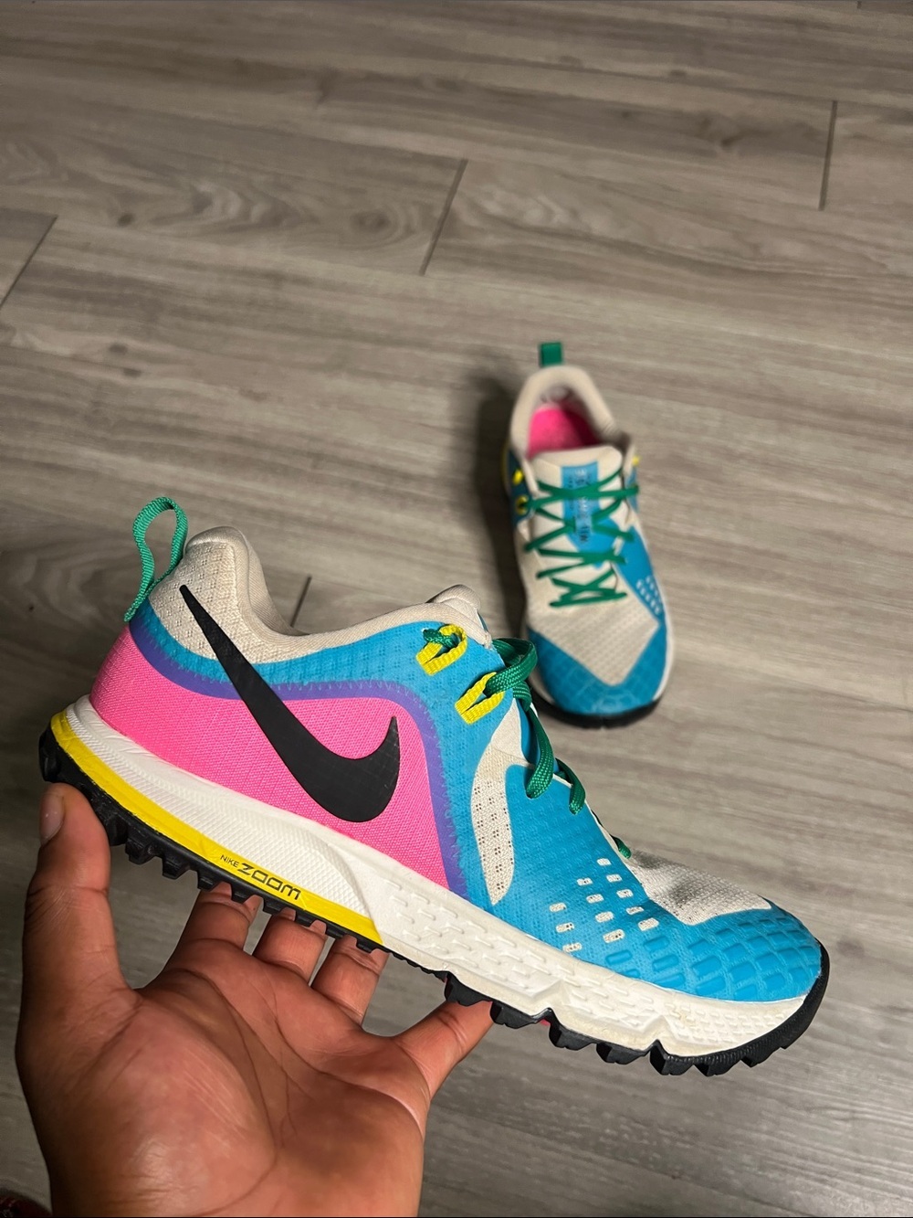 Nike Trail Wildhorse Athletic Shoes with Green Laces (8.5)
